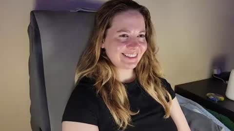 Snapshot of internetfairy_xo chatting on July 2026 06:47:02 AM Faye online show from July 2026 06:47:02 AM