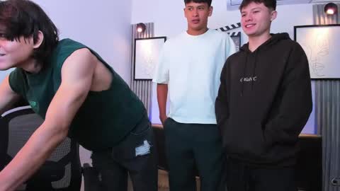 Damian Sam Jack Daniel and James online show from March 2025 05:35:01 AM