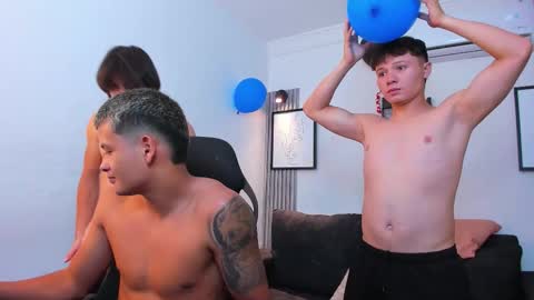 Damian Sam Jack Daniel and James online show from September 2025 02:35:01 AM