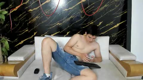 Snapshot of invincible200 chatting on September 2025 01:55:02 PM invincible200 online show from September 2025 01:55:02 PM