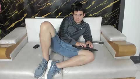 Snapshot of invincible200 chatting on September 2025 01:55:01 PM invincible200 online show from September 2025 01:55:01 PM