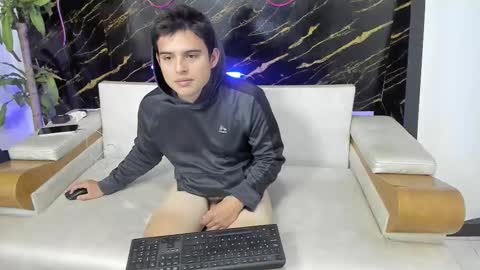 Snapshot of invincible200 chatting on September 2025 02:28:01 PM invincible200 online show from September 2025 02:28:01 PM