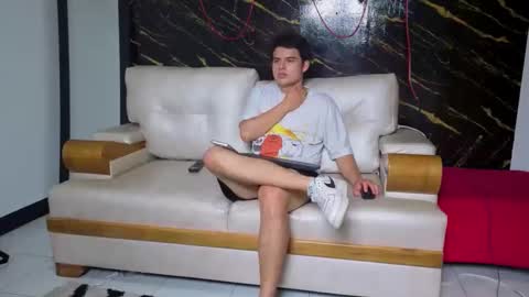 Snapshot of invincible200 chatting on September 2025 02:30:02 PM invincible200 online show from September 2025 02:30:02 PM