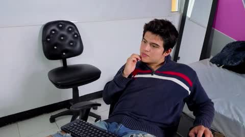 Snapshot of invincible200 chatting on October 2025 02:15:02 PM invincible200 online show from October 2025 02:15:02 PM