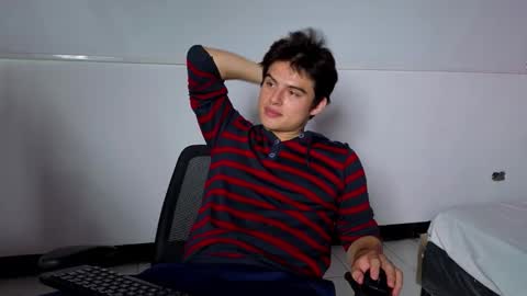 Snapshot of invincible200 chatting on October 2025 02:49:01 PM invincible200 online show from October 2025 02:49:01 PM