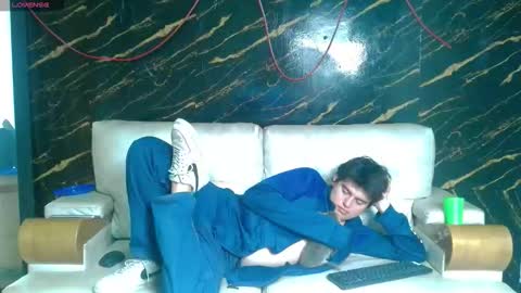 Snapshot of invincible200 chatting on November 2025 03:04:01 PM invincible200 online show from November 2025 03:04:01 PM