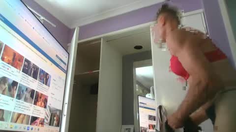 Snapshot of inxs2much chatting on February 2025 03:43:02 AM inxs2much online show from February 2025 03:43:02 AM