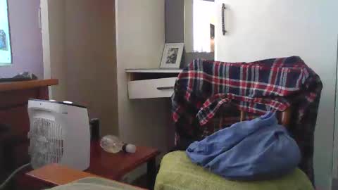 Snapshot of inxs2much chatting on October 2025 04:37:01 AM inxs2much online show from October 2025 04:37:01 AM