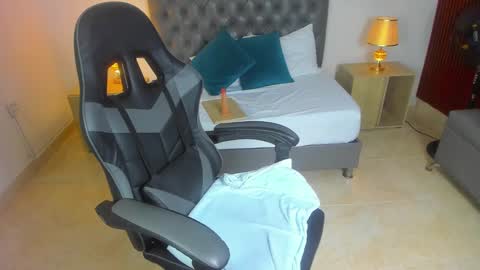 Snapshot of irantzu_hank chatting on December 2024 03:24:02 PM Irantzu online show from December 2024 03:24:02 PM