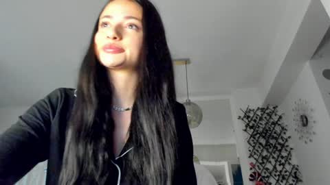 Snapshot of irenevon chatting on December 2024 04:11:01 AM Ir s room online show from December 2024 04:11:01 AM