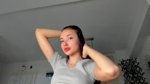 Snapshot of irenevon chatting on January 2025 05:00:02 AM Ir s room online show from January 2025 05:00:02 AM