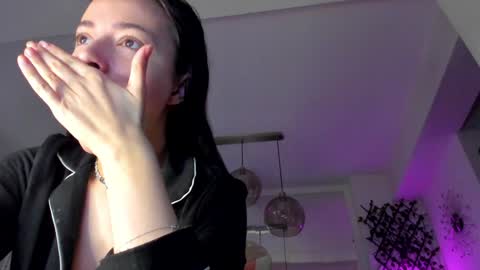 Snapshot of irenevon chatting on February 2025 05:18:02 AM Ir s room online show from February 2025 05:18:02 AM