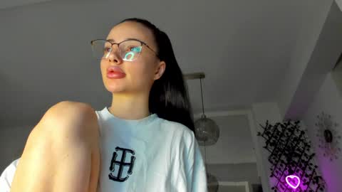 Snapshot of irenevon chatting on February 2025 06:08:01 AM Ir s room online show from February 2025 06:08:01 AM