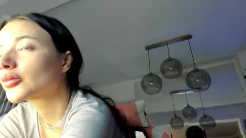 Snapshot of irenevon chatting on October 2025 04:04:01 AM Ir s room online show from October 2025 04:04:01 AM