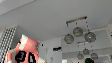 Snapshot of irenevon chatting on October 2025 05:32:02 AM Ir s room online show from October 2025 05:32:02 AM