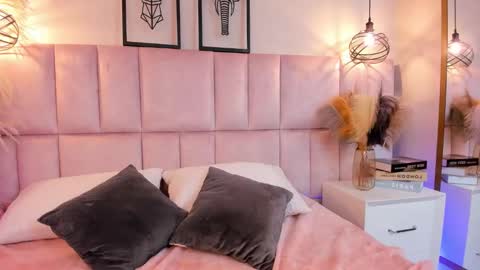 Irene online show from November 2025 09:14:01 PM