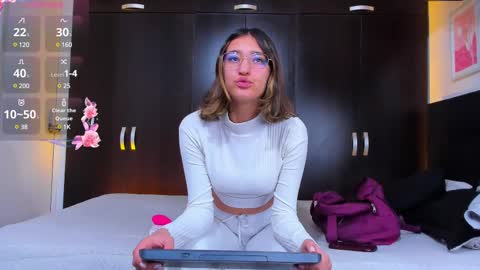 Snapshot of irirs_sex chatting on March 2025 11:06:02 AM IrisVianca online show from March 2025 11:06:02 AM