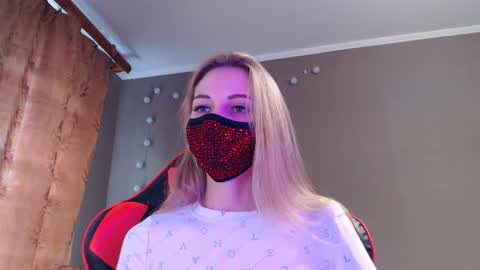 Lily online show from October 2025 02:19:01 PM