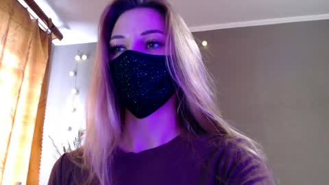 Lily online show from April 2026 12:20:01 PM