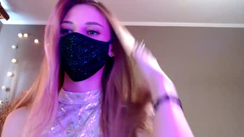 Lily online show from May 2026 04:02:01 PM