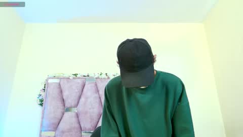 Snapshot of iris_mandarinne chatting on December 2025 04:33:01 PM Iris online show from December 2025 04:33:01 PM