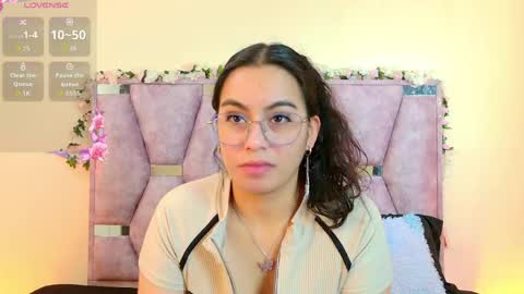 Snapshot of iris_mandarinne chatting on June 2026 05:39:02 PM Iris online show from June 2026 05:39:02 PM