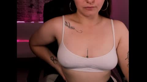 natalia online show from October 2025 03:38:02 PM