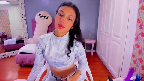 Snapshot of iris_stone_ chatting on January 2025 10:27:02 AM Iris online show from January 2025 10:27:02 AM