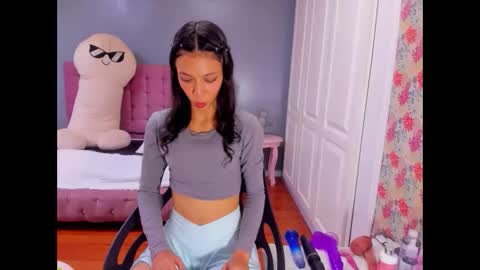 Snapshot of iris_stone_ chatting on January 2025 01:45:02 PM Iris online show from January 2025 01:45:02 PM