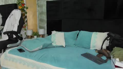 Snapshot of irisfit chatting on February 2025 10:32:01 PM Iris Fit online show from February 2025 10:32:01 PM