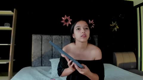 Iris Fyre  online show from May 2026 12:10:01 PM