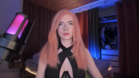 Miss Iris Fansly Miss Iris new inst.  online show from November 2025 07:47:02 PM