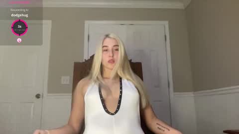 Snapshot of irispink1 chatting on October 2025 12:33:02 AM Irispink1 online show from October 2025 12:33:02 AM