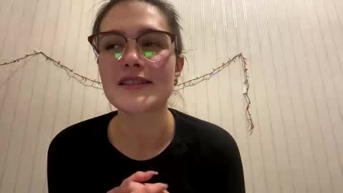 Snapshot of irisss31 chatting on December 2024 07:27:02 PM irisss31 online show from December 2024 07:27:02 PM