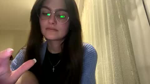 irisss31 online show from April 2026 07:12:02 PM