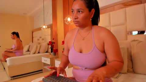 Snapshot of irlys_naia chatting on May 2026 07:34:02 PM Irlys Naia online show from May 2026 07:34:02 PM