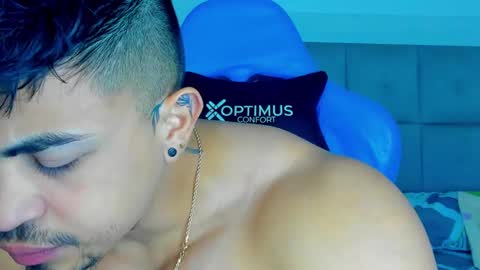 Iron online show from January 2025 10:18:01 PM