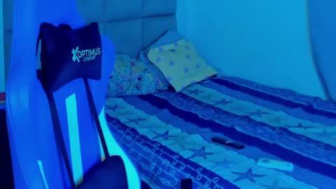 Iron online show from March 2025 05:54:02 AM