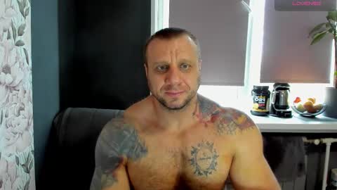 Snapshot of ironhulk22 chatting on October 2025 10:35:02 AM ironhulk22 online show from October 2025 10:35:02 AM