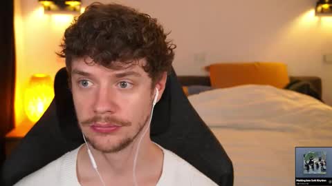 Sam online show from September 2025 01:25:02 PM