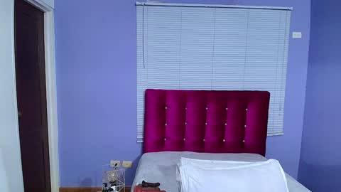 Sandy  online show from December 2024 12:14:02 PM