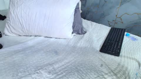 Sandy  online show from December 2024 06:04:02 PM