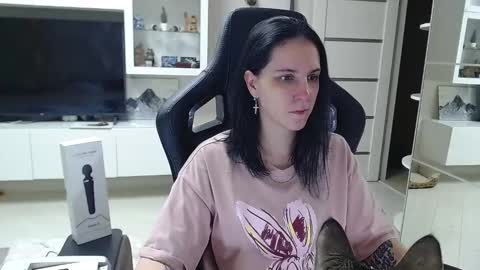 Irwi Tomboy online show from December 2024 11:07:01 PM