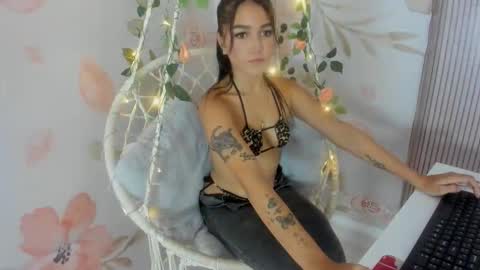Isabella online show from November 2025 08:19:02 PM