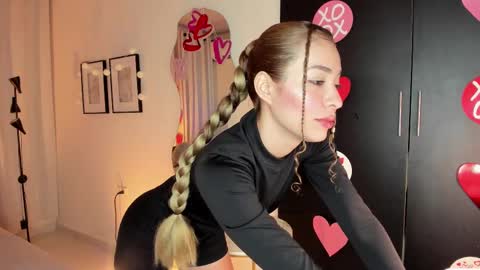 isa_____ online show from February 2025 12:21:02 AM