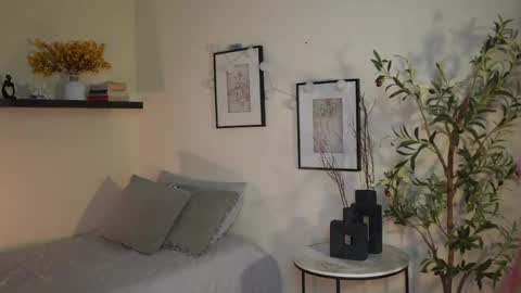 Snapshot of isa_____ chatting on May 2026 01:33:01 AM isa_____ online show from May 2026 01:33:01 AM