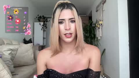 Isabella online show from April 2026 07:27:01 PM