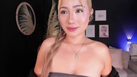 Isa Cortes  online show from May 2026 02:36:02 PM
