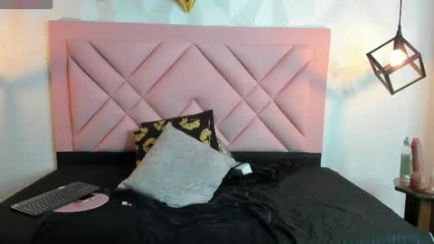 ISABELLA online show from July 2026 08:00:01 PM