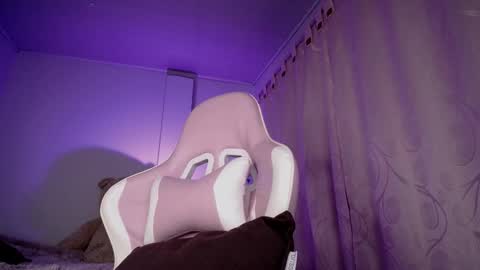 Isabella  online show from January 2026 10:51:02 AM